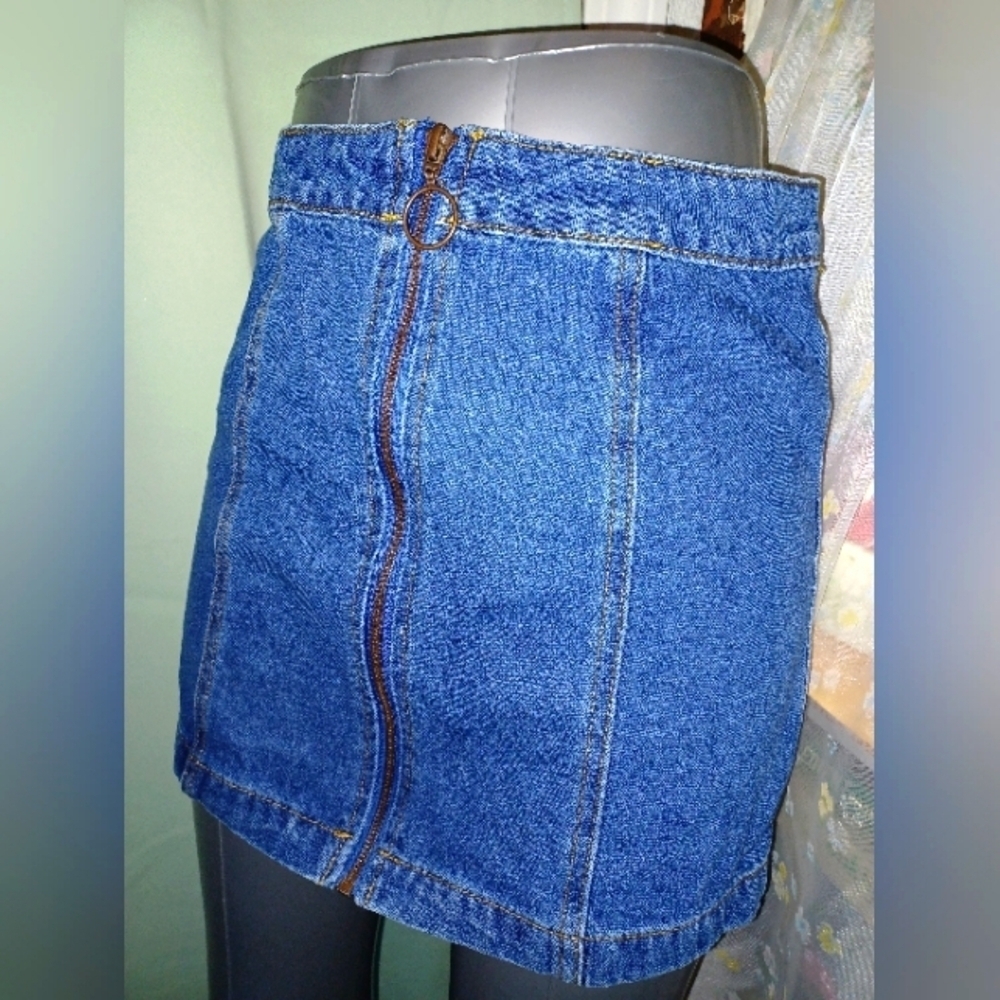Forever 21 Zip-up Front Denim Jean Mini Skirt - Picture 1 of 6